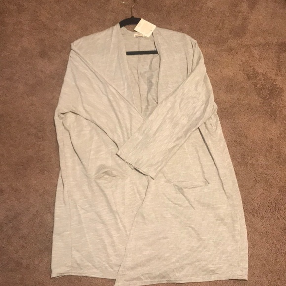 Cardigan - Picture 2 of 4